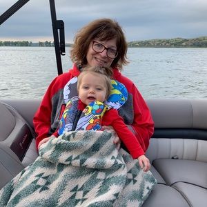 Meet your Posher, Laurie